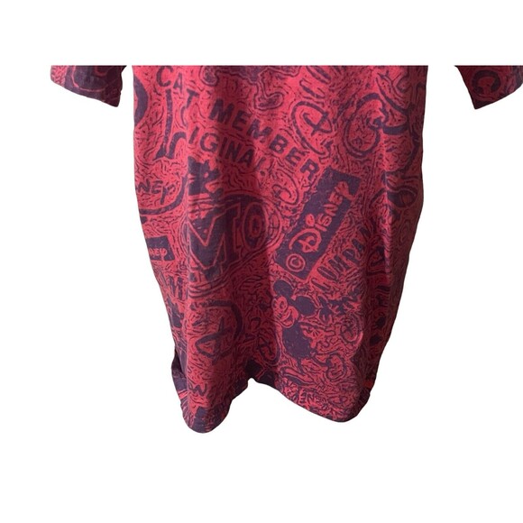 Vintage Disney Cast Member Original Red T Shirt Size Large CMO RARE - Picture 15 of 16